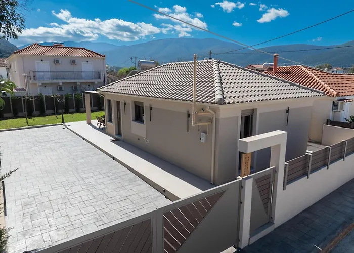 Ariadne\'S House
